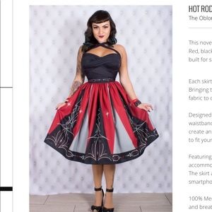 ISO LOOKING FOR THIS SKIRT ASAP XL